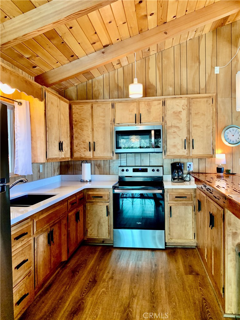 Green Valley Lake (GVLK) - Residential