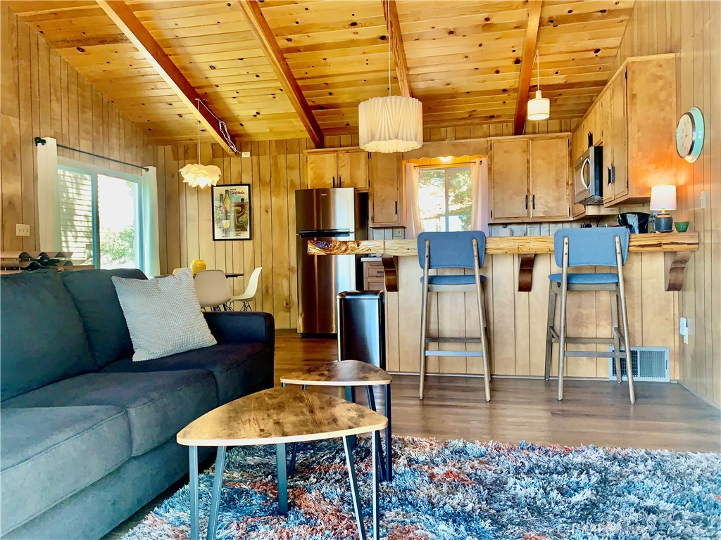 Green Valley Lake (GVLK) - Residential