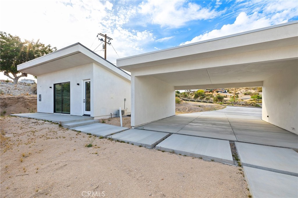 6218 Farrelo Road