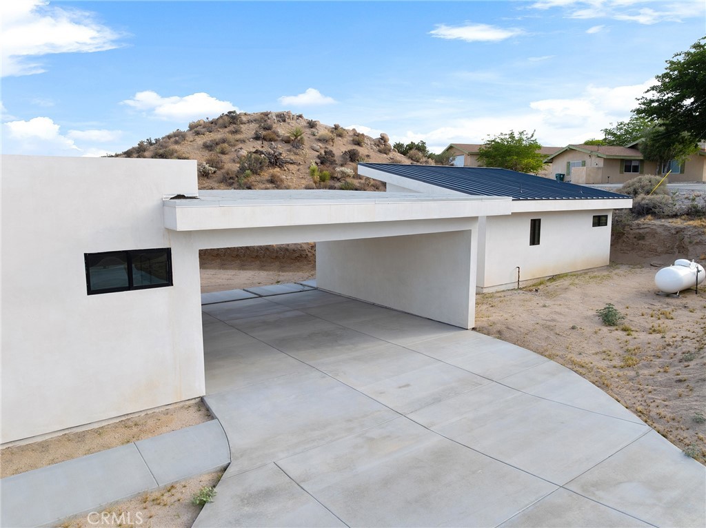 6218 Farrelo Road