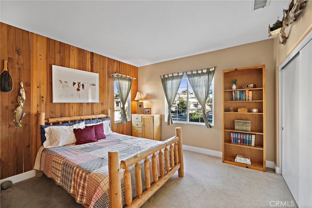 Crestmont (CSM) - Residential Lease