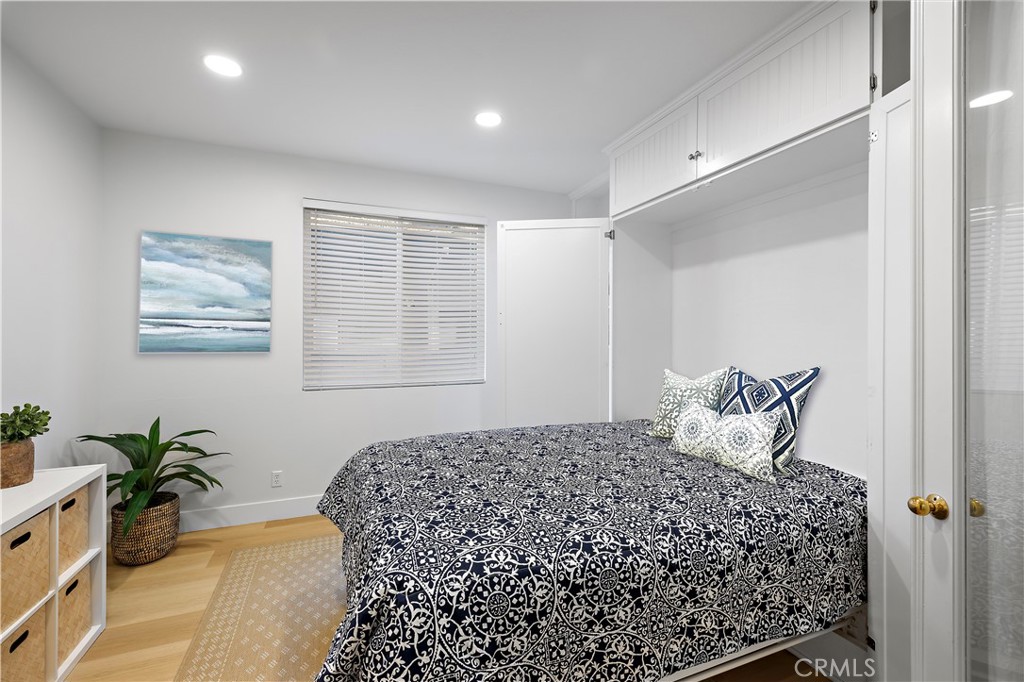 Crestmont (CSM) - Residential Lease