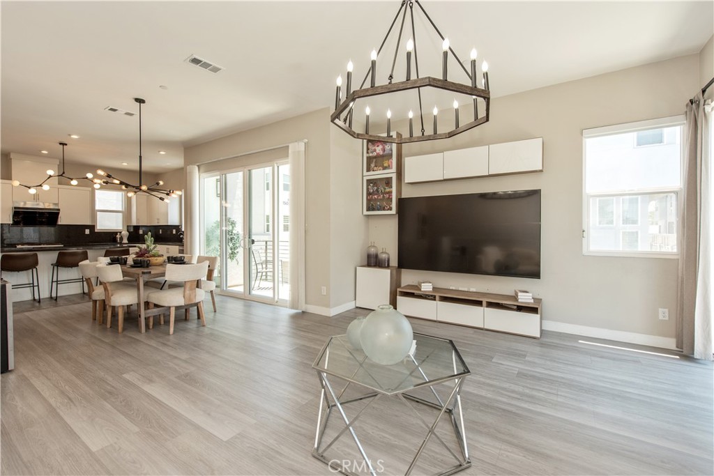 1426 S Urbana