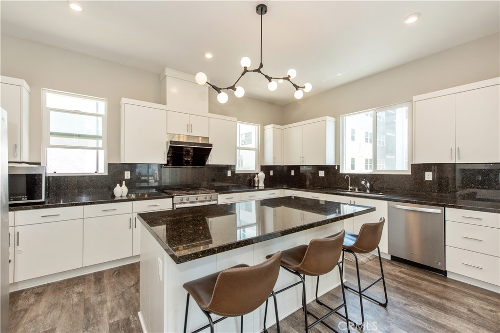 1426 S Urbana