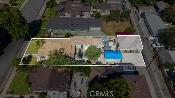 327 W Lemon Avenue