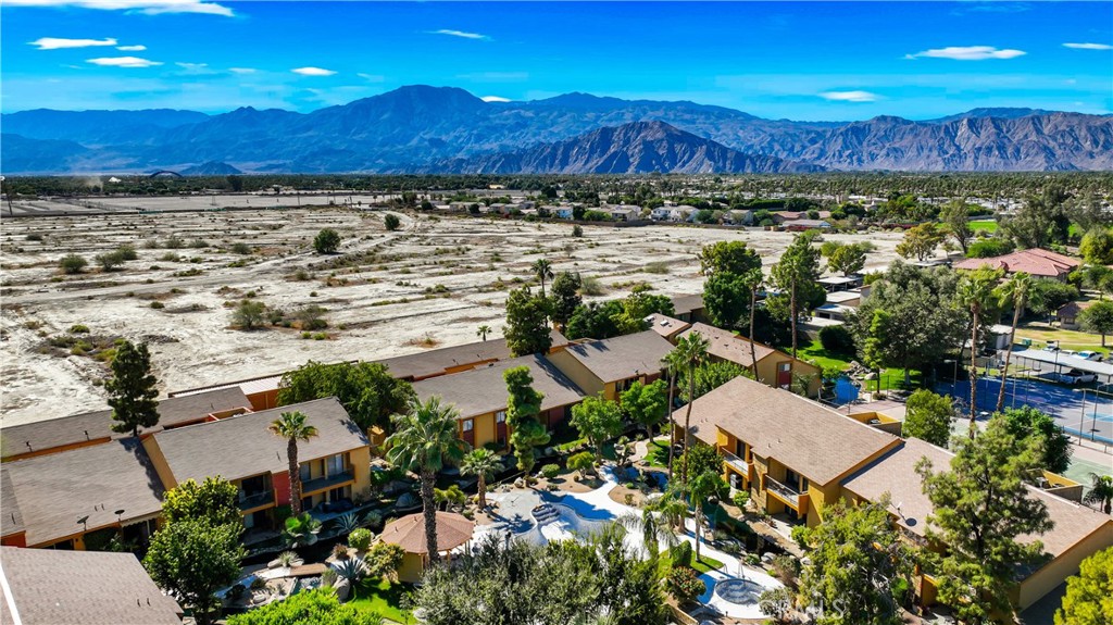 Quail Lakes Racquet Club (31461) - Residential