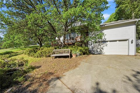 Photo of 19552 Powder Horn Rd, Hidden Valley Lake, CA 95467 (MLS # LC26065068)