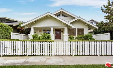 MLS: 26875261
