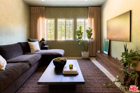 Photo of 1216 N Virgil Avenue, Los Angeles, CA 90029 (MLS # 26650889)