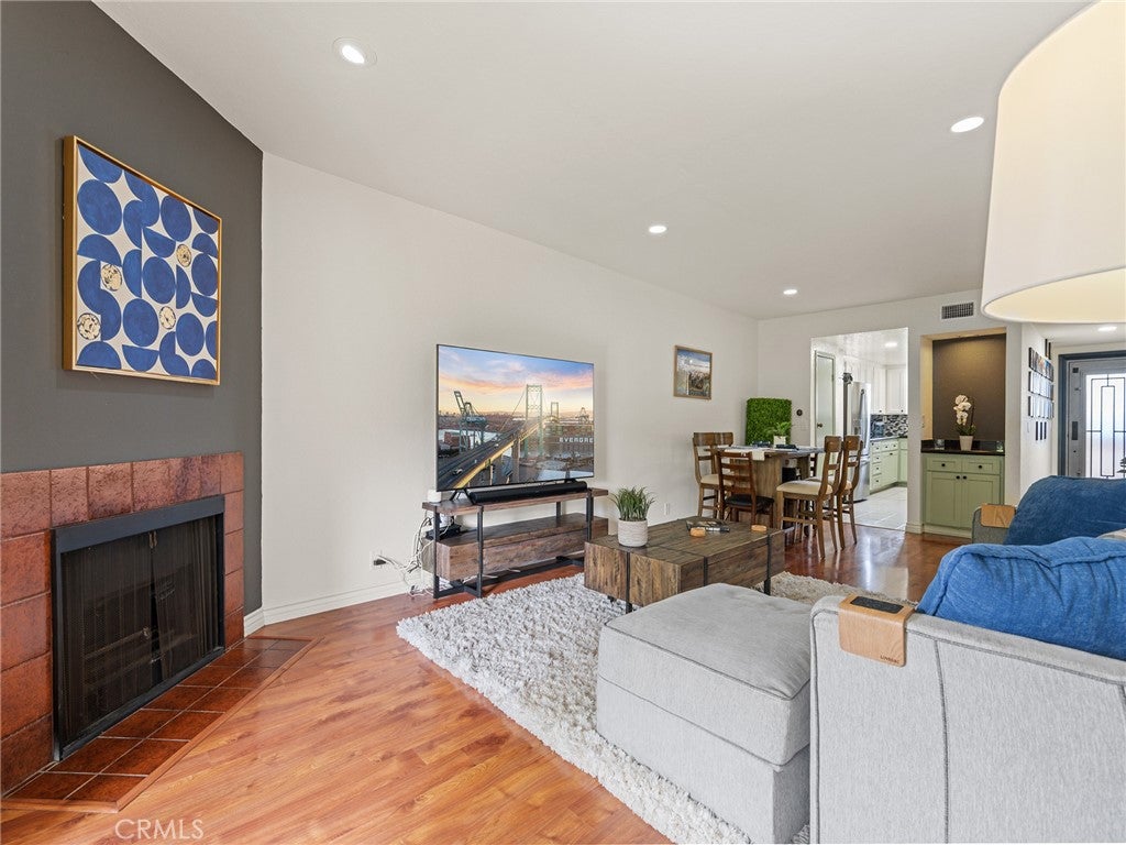 2001 E 21st St ST 327, Signal Hill CA 90755