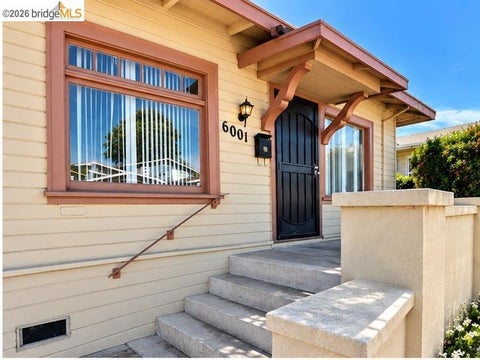 Photo of 6001 Holway St ST, Oakland, CA 94621 (MLS # 41149740)