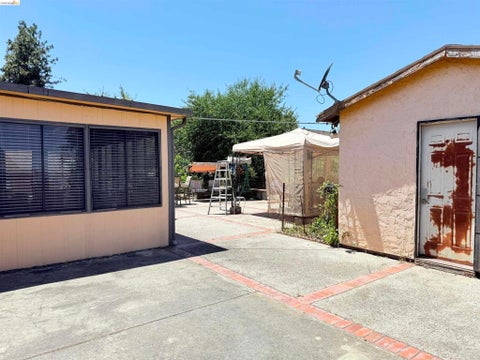 Tiny photo for 133 Meadowlark Way WAY, Hercules, CA 94547 (MLS # 41142268)