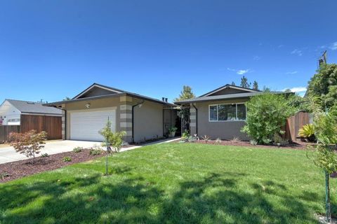 Photo of 5691 San Lorenzo Drive, San Jose, CA 95123 (MLS # ML82055323)