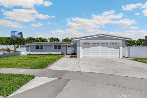 Photo of 13471 Greentree Avenue, Garden Grove, CA 92840 (MLS # OC26149444)