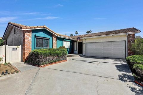 Photo of 8529 Snow White Dr, El Cajon, CA 92021 (MLS # 260008098SD)