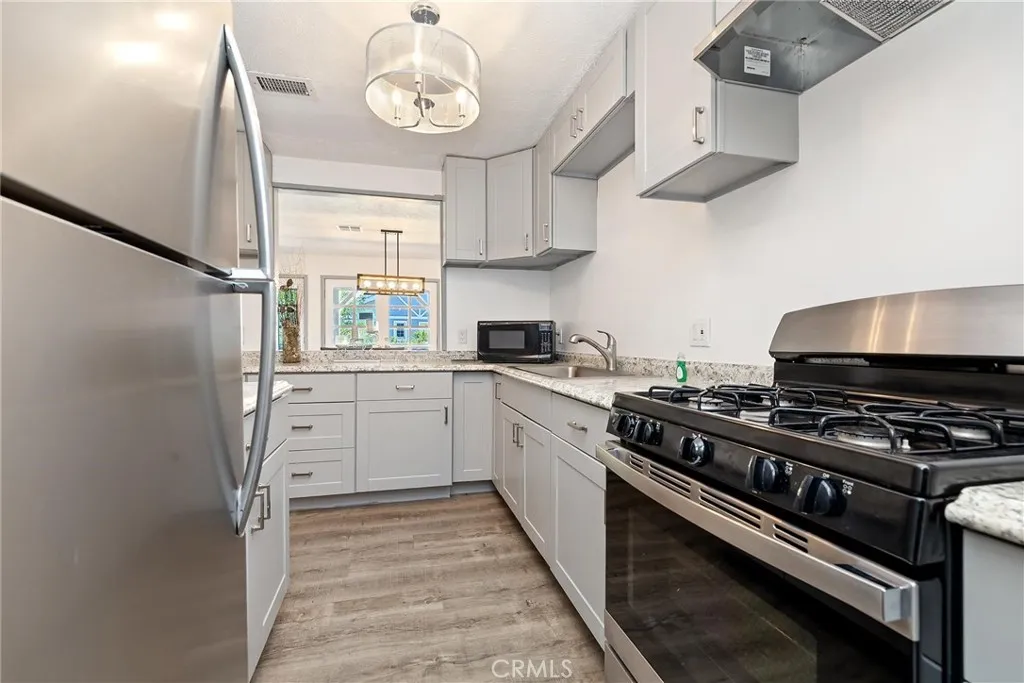 Fawnskin, California 92333, United States, 5 Bedrooms Bedrooms, ,4 BathroomsBathrooms,Residential,Active,153758