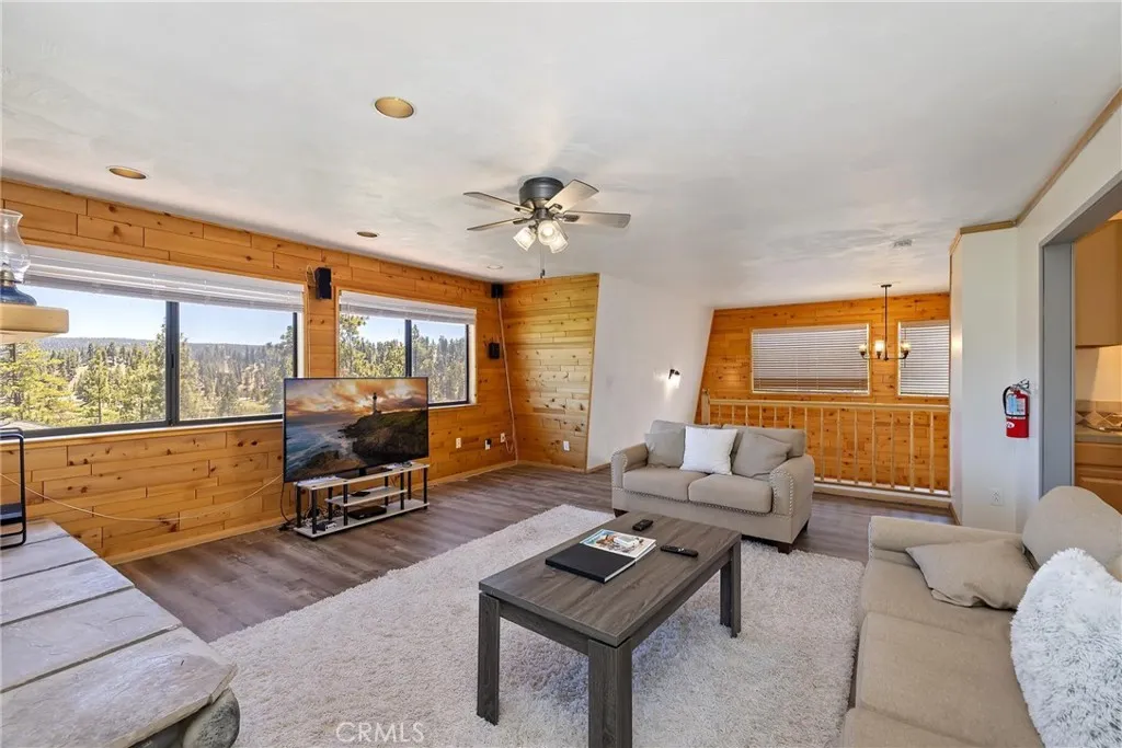 Fawnskin, California 92333, United States, 5 Bedrooms Bedrooms, ,4 BathroomsBathrooms,Residential,Active,153758