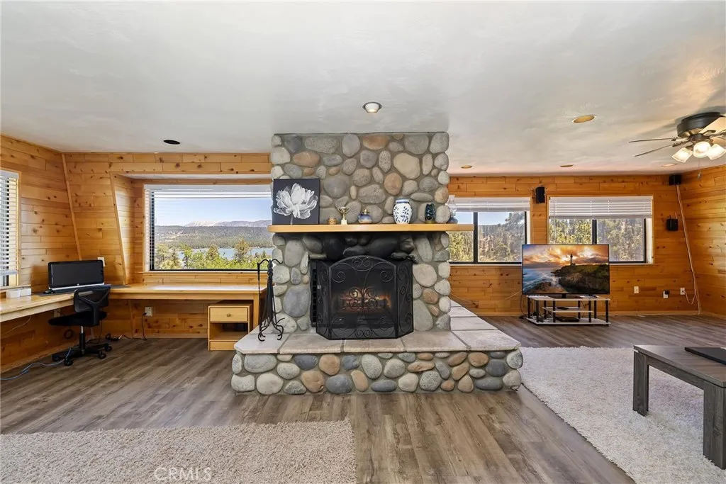 Fawnskin, California 92333, United States, 5 Bedrooms Bedrooms, ,4 BathroomsBathrooms,Residential,Active,153758