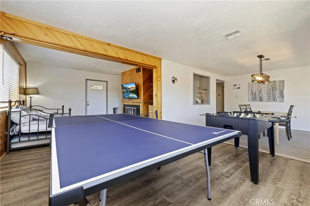 Fawnskin, California 92333, United States, 5 Bedrooms Bedrooms, ,4 BathroomsBathrooms,Residential,Active,153758