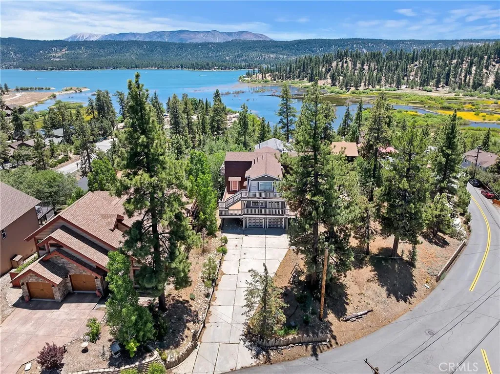 Fawnskin, California 92333, United States, 5 Bedrooms Bedrooms, ,4 BathroomsBathrooms,Residential,Active,153758