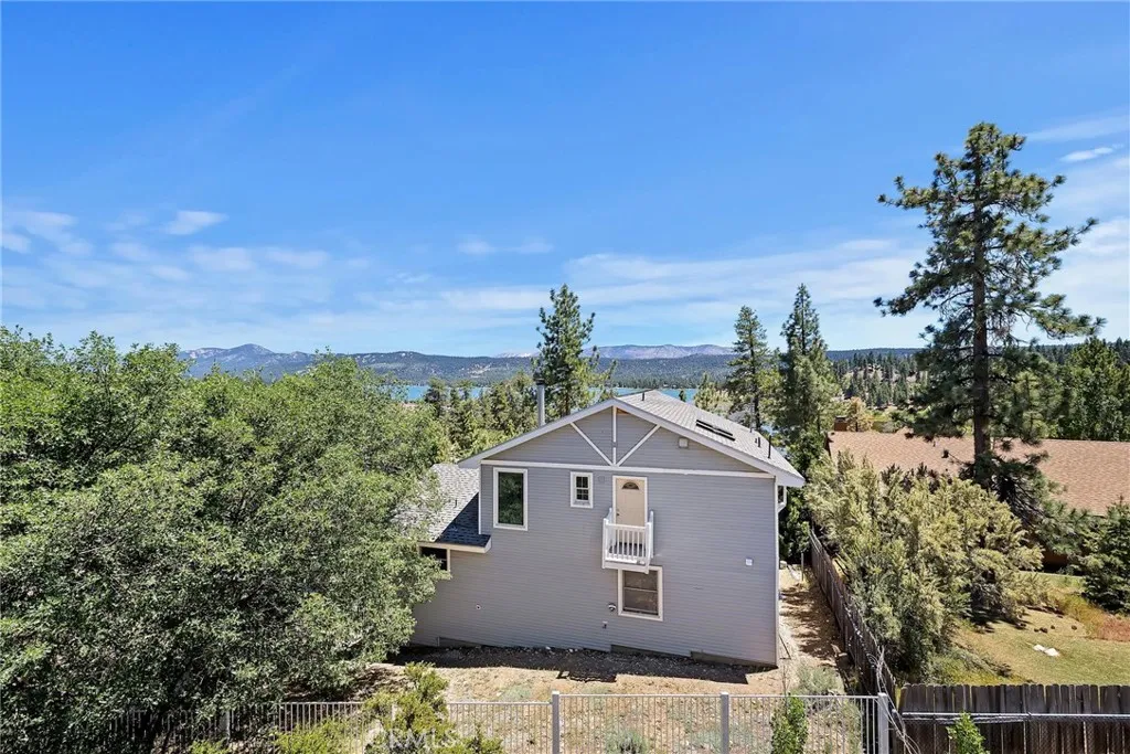 Fawnskin, California 92333, United States, 5 Bedrooms Bedrooms, ,4 BathroomsBathrooms,Residential,Active,153758