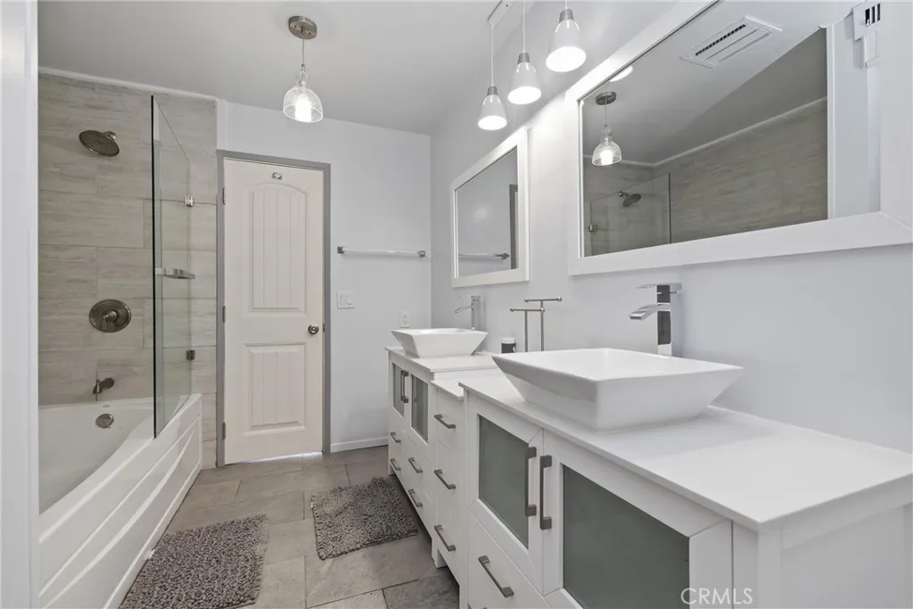 Fawnskin, California 92333, United States, 5 Bedrooms Bedrooms, ,4 BathroomsBathrooms,Residential,Active,153758