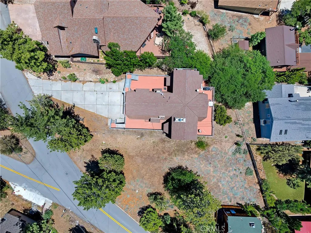 Fawnskin, California 92333, United States, 5 Bedrooms Bedrooms, ,4 BathroomsBathrooms,Residential,Active,153758