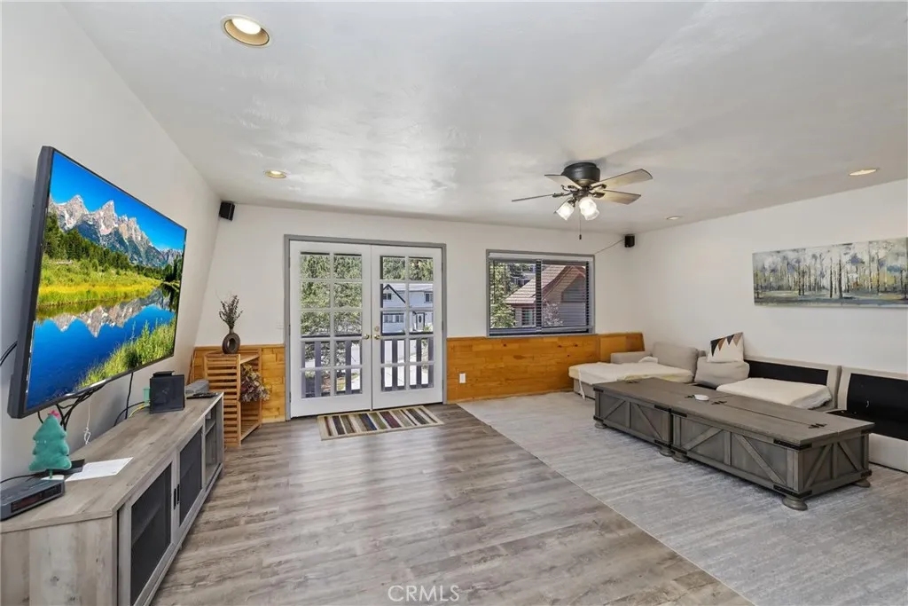 Fawnskin, California 92333, United States, 5 Bedrooms Bedrooms, ,4 BathroomsBathrooms,Residential,Active,153758