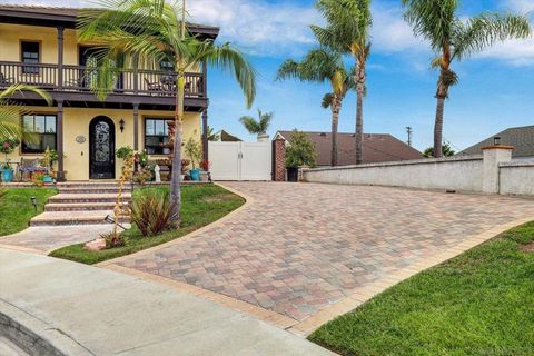 Photo of 523 Hatherly St St, Vista, CA 92083 (MLS # 260013265SD)