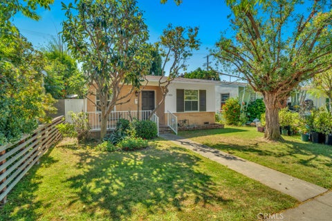 Photo of 11906 Tennessee Avenue, Los Angeles, CA 90064 (MLS # SR26233966)