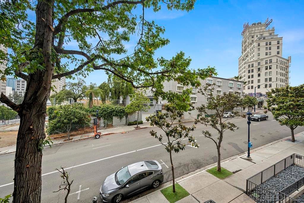 1333 8th Avenue 205