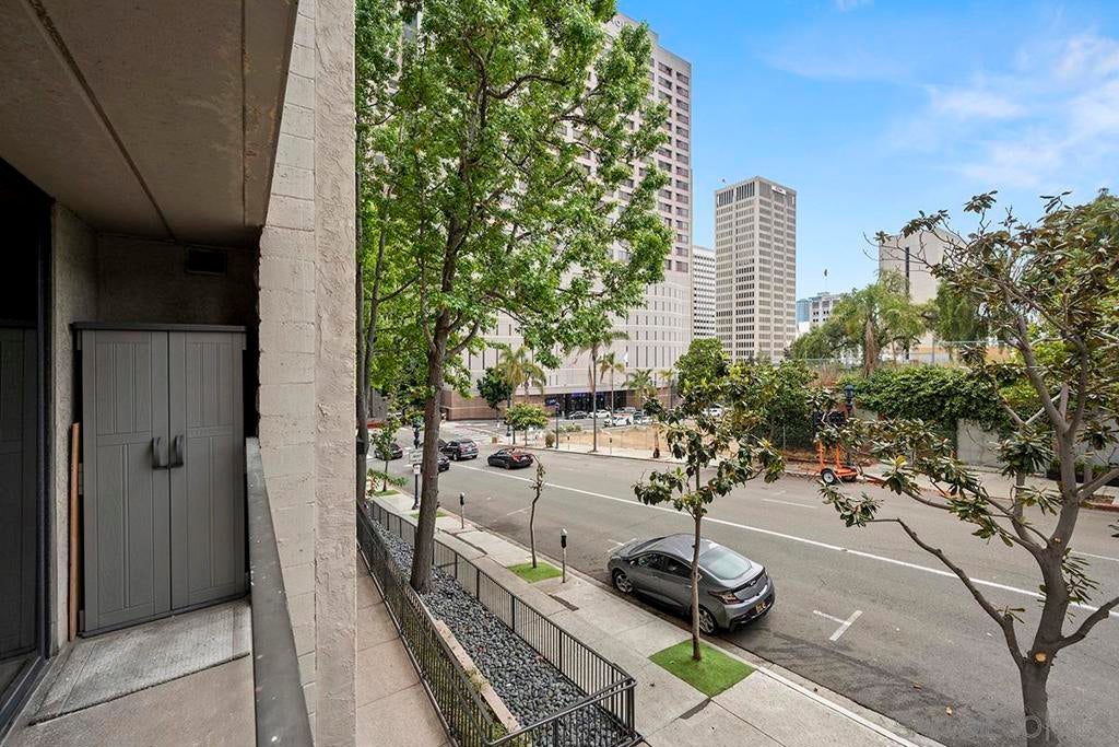 1333 8th Avenue 205