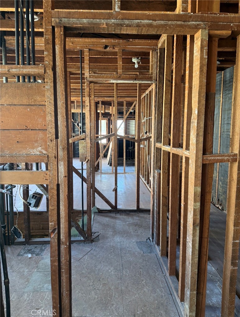 328 N Mariposa