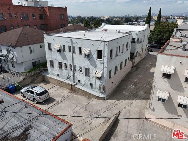 328 N Mariposa