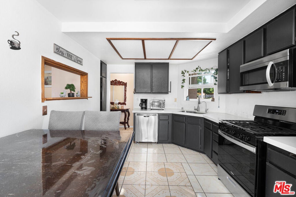 37603 Melton Avenue