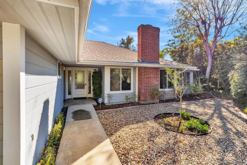 Photo of 2087 Granite Hills Dr Dr, El Cajon, CA 92019 (MLS # 2601240SD)