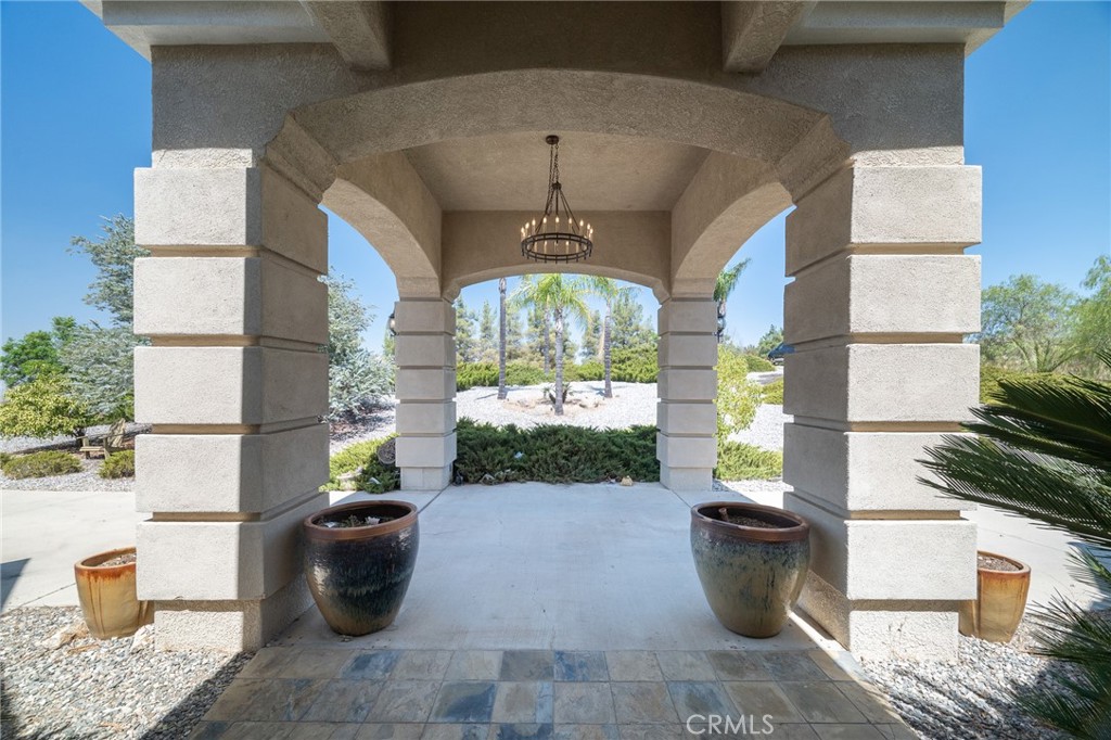 23035 Sky Mesa Road