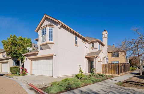 Photo of 1935 Bradbury Street, Salinas, CA 93906 (MLS # ML82028873)