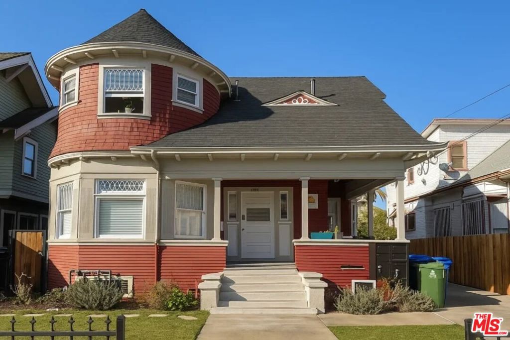 1449 W 28th Street