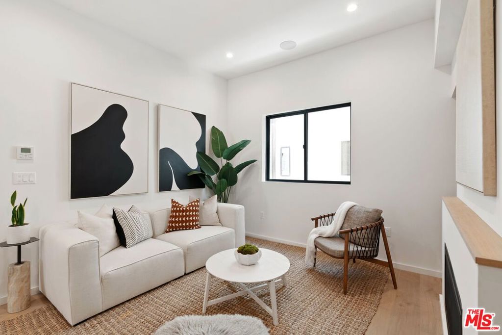 3803 S Verona Court