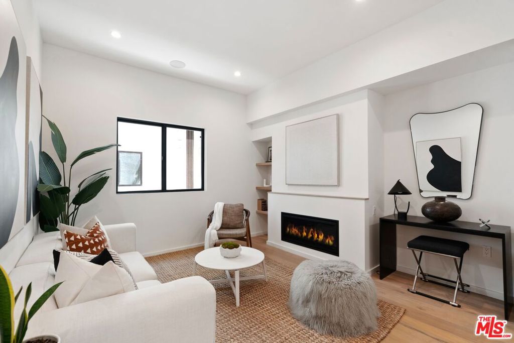 3803 S Verona Court