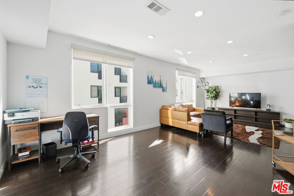 1234 Wilshire Boulevard 421