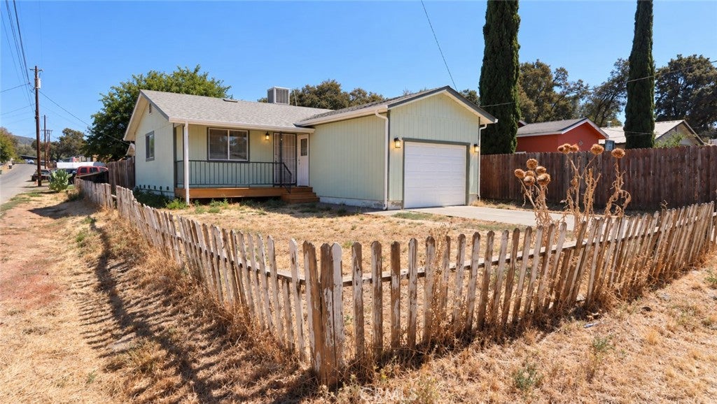 3910 Vista Robles Way