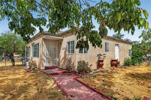 Photo of 938 E 2nd Street #B, San Bernardino, CA 92408 (MLS # GD26181939)
