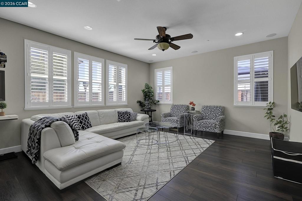 332 Misty Cir Cir