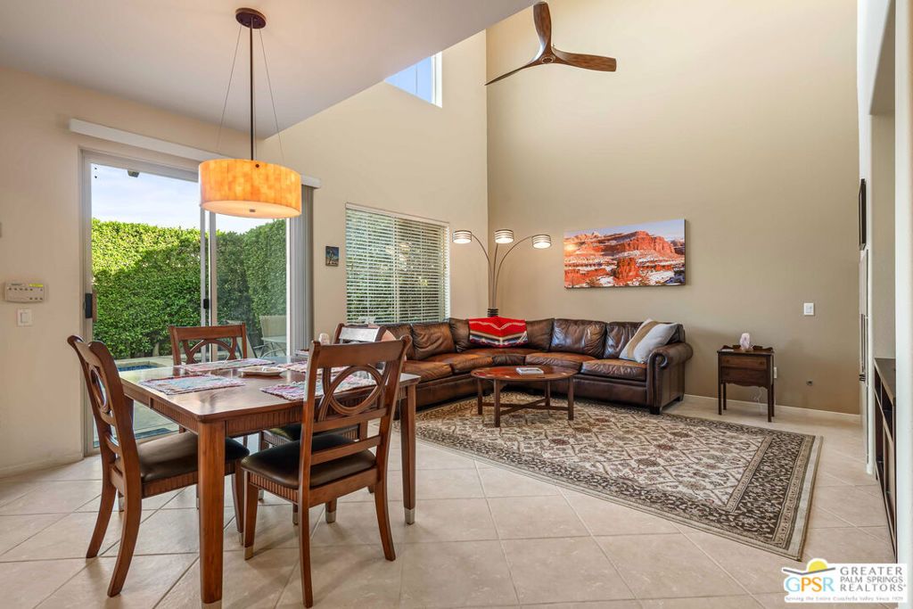 listing image 130729635545699038339