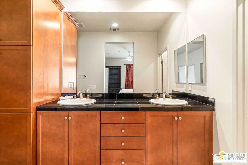 listing image 130727003763190281228