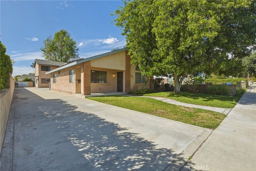 Photo of 539 N Pasadena Ave, Azusa, CA 91702 (MLS # PF26050546)