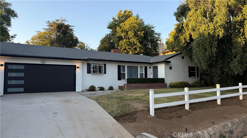 Welcome to this stunning single-story mid-century home, nestled in one of Redlands most sought-after neighborhoods. Inside, gleaming hardwood floors and an inviting fireplace anchor the bright, spacious living room, filled with natural light from large windows throughout. The freshly painted interior adds a crisp, clean feel to every room.
The kitchen features sleek new LVP flooring and stainless steel appliances. Step outside to a spacious backyard with a covered patio—perfect for entertaining or unwinding in your own private oasis.
Located in the award-winning Redlands School District, this home is classic, comfortable, and completely ready for you!