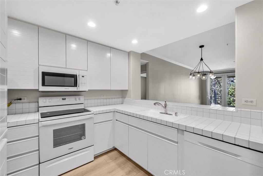 Metropolitan (MET) - Residential Lease